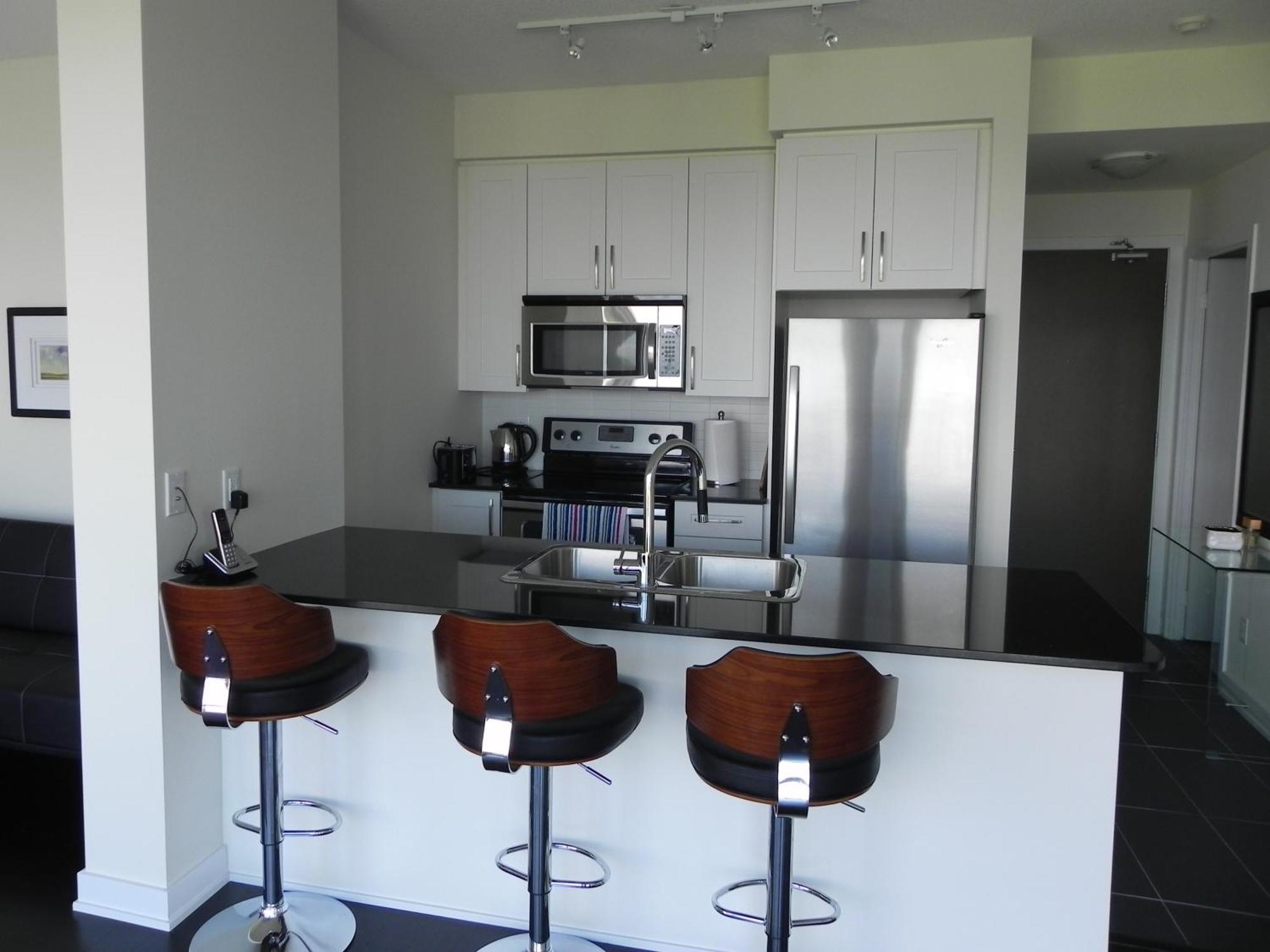 Pathway Suites Mississauga Room photo