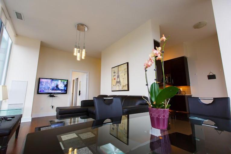 Pathway Suites Mississauga Exterior photo